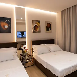 4* Hotel Bee